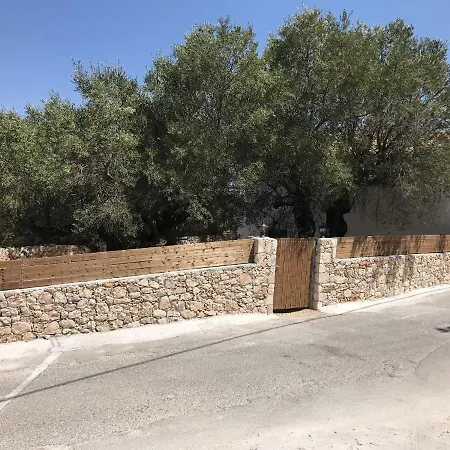 فيلة Fioro Koríthion